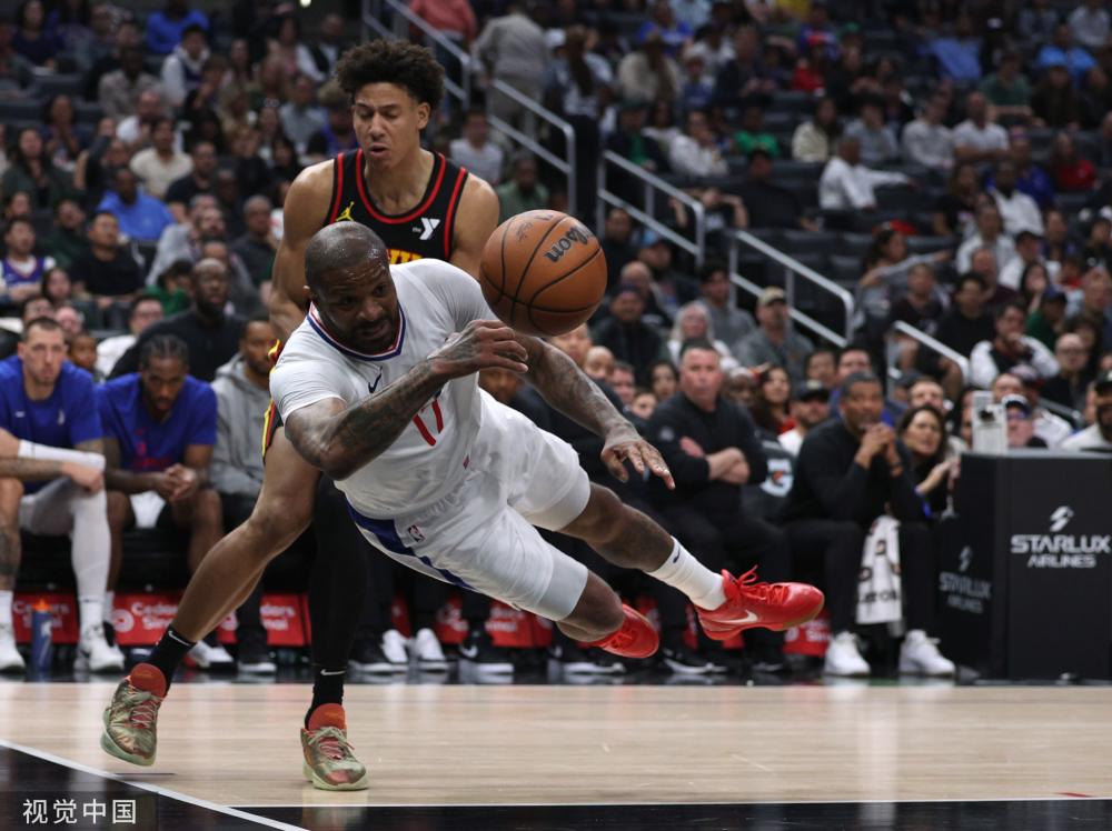 在场上兼具 在场上兼具